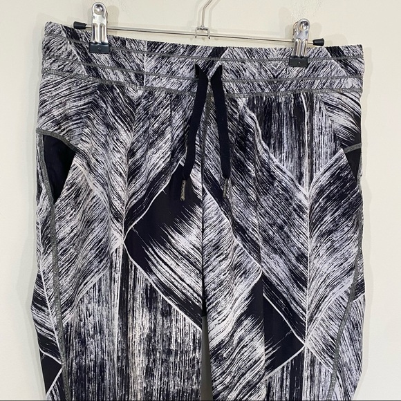 Lululemon Namaskar Pant Heat Wave White Black Jet Trouser Jogger Casual Pants 4 - Picture 3 of 5